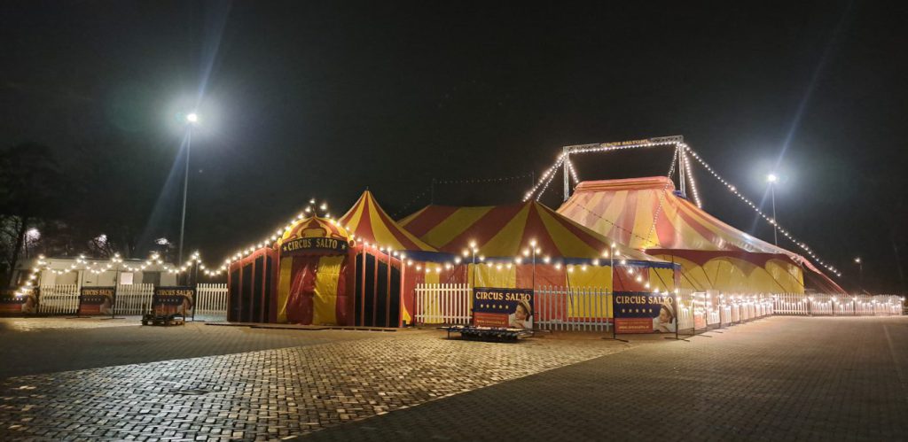 Winter circus - Circus Salto