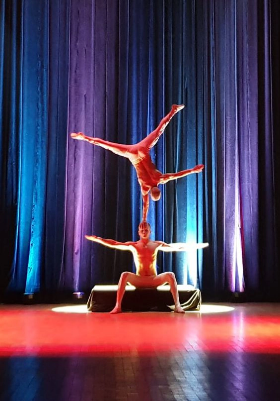 Circus Salto professioneel circus